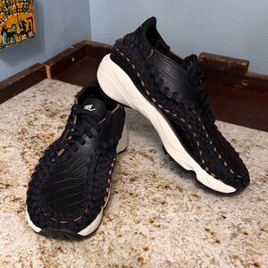Nike Black and White Woven Athletic Shoes Worn 1x